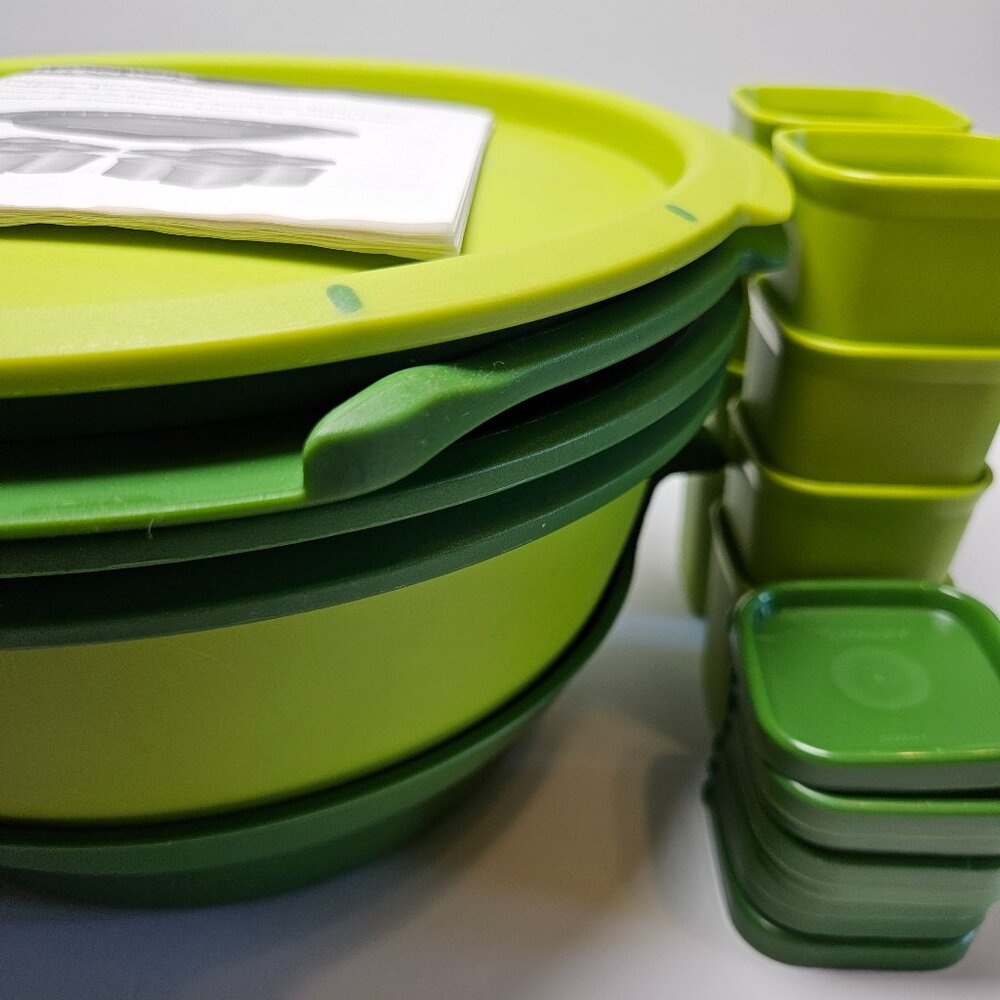Tupperware SmartSteamer - Green w/8 cooking/storage containers and lids
